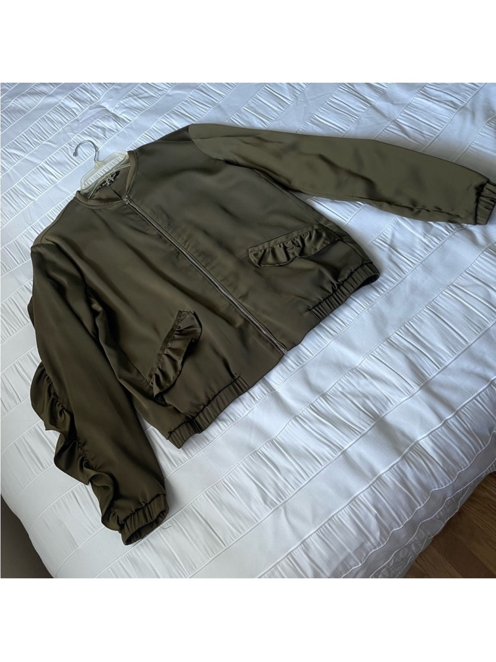 Zara Olive Green Ruffle Bomber
Jacket - Size S